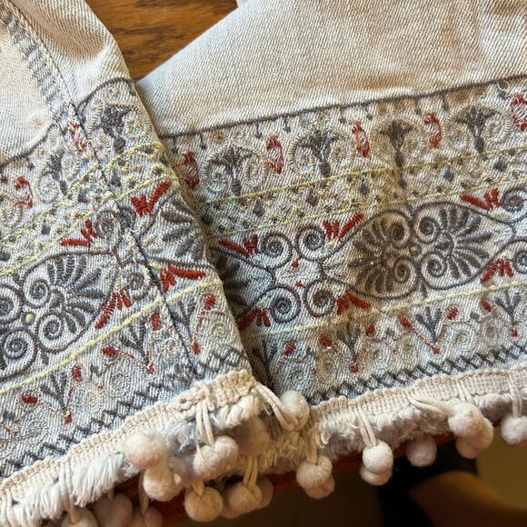 Democracy Flex-ellent Ankle Skimmer Jeans Size 6 Embroidered Tassel Boho Cottage - Picture 3 of 8